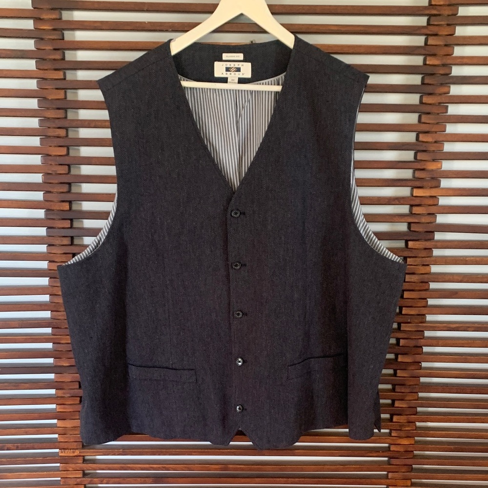 Joseph Abboud Men's Charcoal Gray Dress Vest